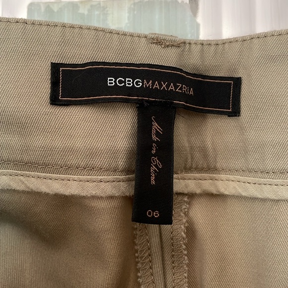 BCBG Max Azria Khaki Ankle Pants Size 6 - Picture 2 of 5